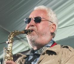 LEE KONITZ