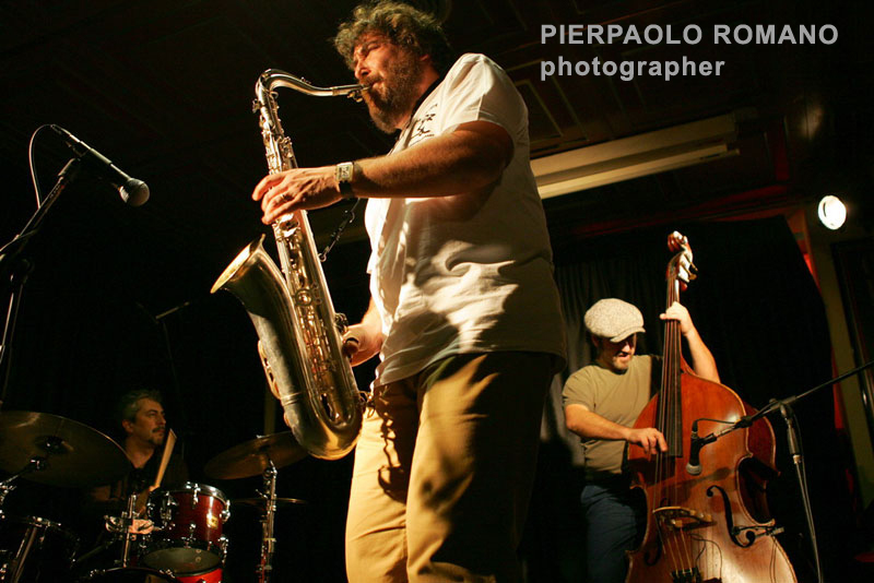 JazzClub dell'Antica Birreria Alla Bornata - 19.12.2005 concerto Cisi - Micheli - Sotgiu - Fotografie di PIERPAOLO ROMANO