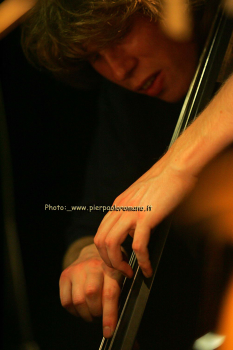 JazzClub dell'Antica Birreria Alla Bornata - 03.04.2006 STEFANO BATTAGLIA "THEATRUM" trio -Stefano Battaglia, Giulio Corini, Marco Zanoli