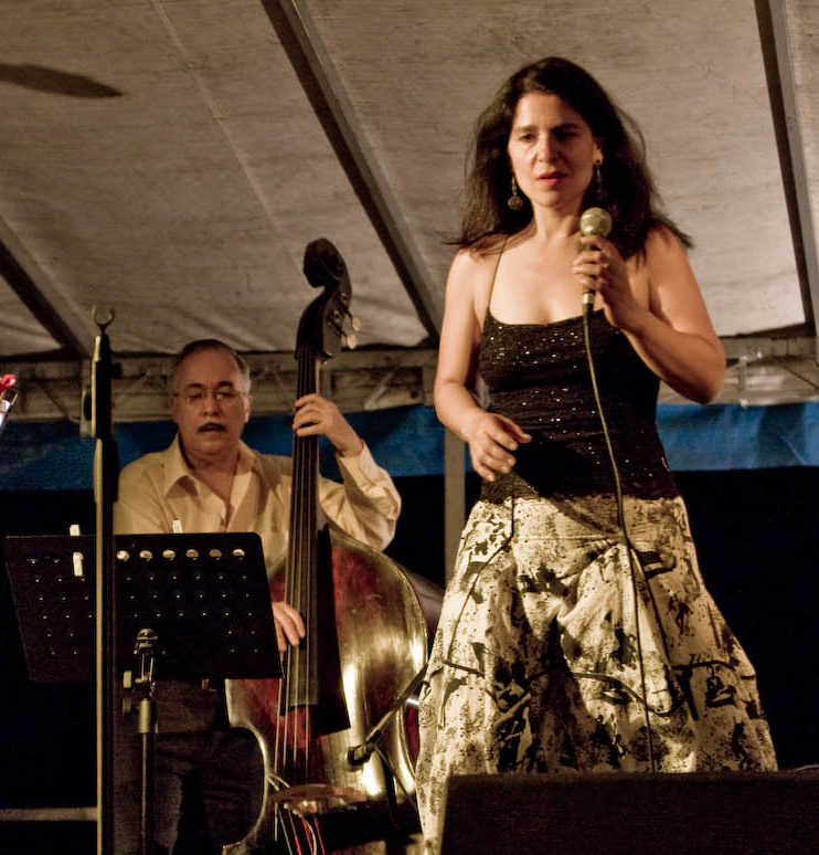 TRIBUTO AD A. C. JOBIM